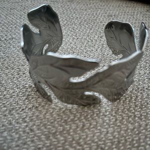 Stainless steel leaf bangle. Brand new